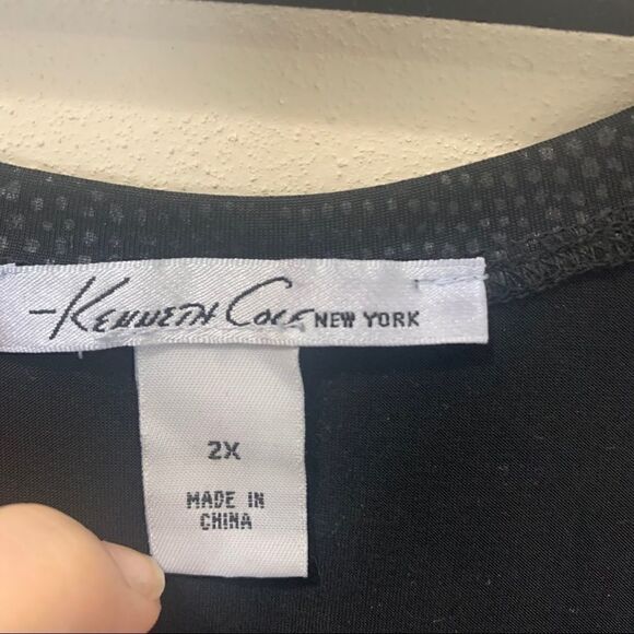 SALE❤️Kenneth Cole black snakeskin print blouse 2X (K1) - Picture 4 of 9